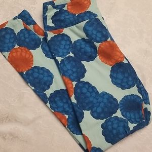 Lularoe raspberry one size leggings